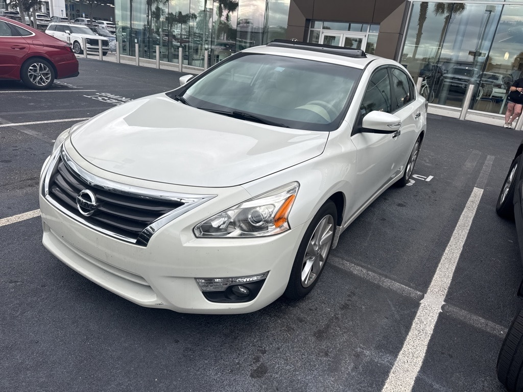Used 2015 Nissan Altima 2.5 SL Sedan