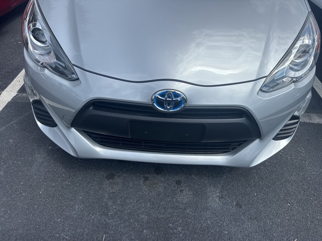 2016 Toyota Prius C Four photo 2