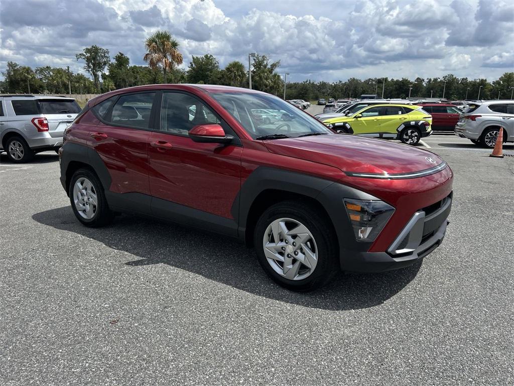 2026 Hyundai Kona SE photo 2