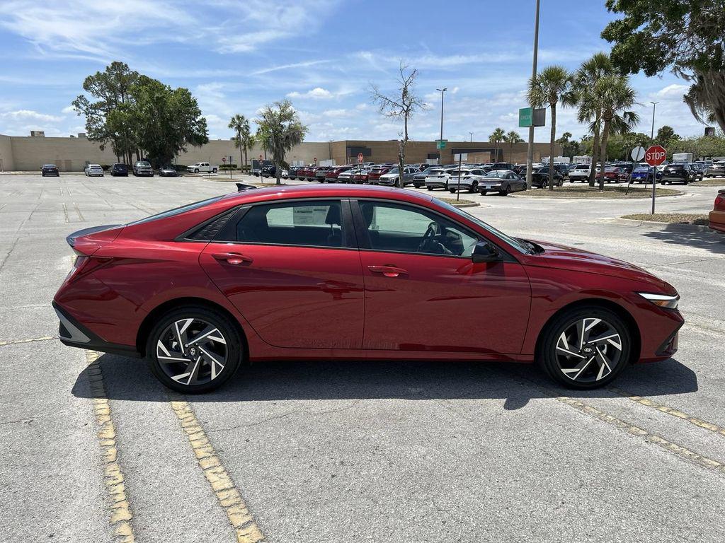 2025 Hyundai Elantra Blue - Photo 9
