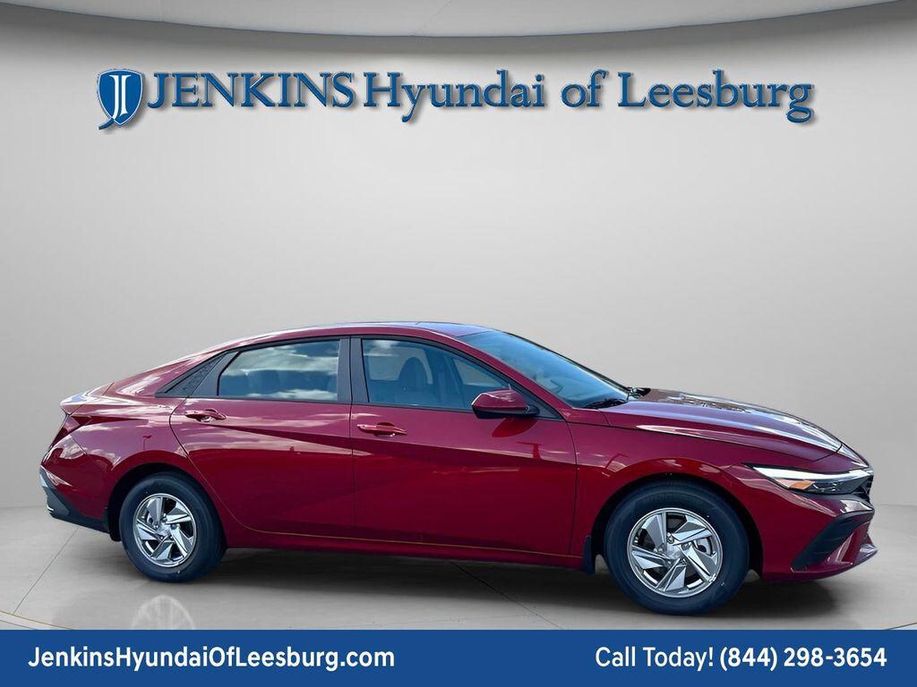 New 2026 Hyundai Elantra SE Sedan