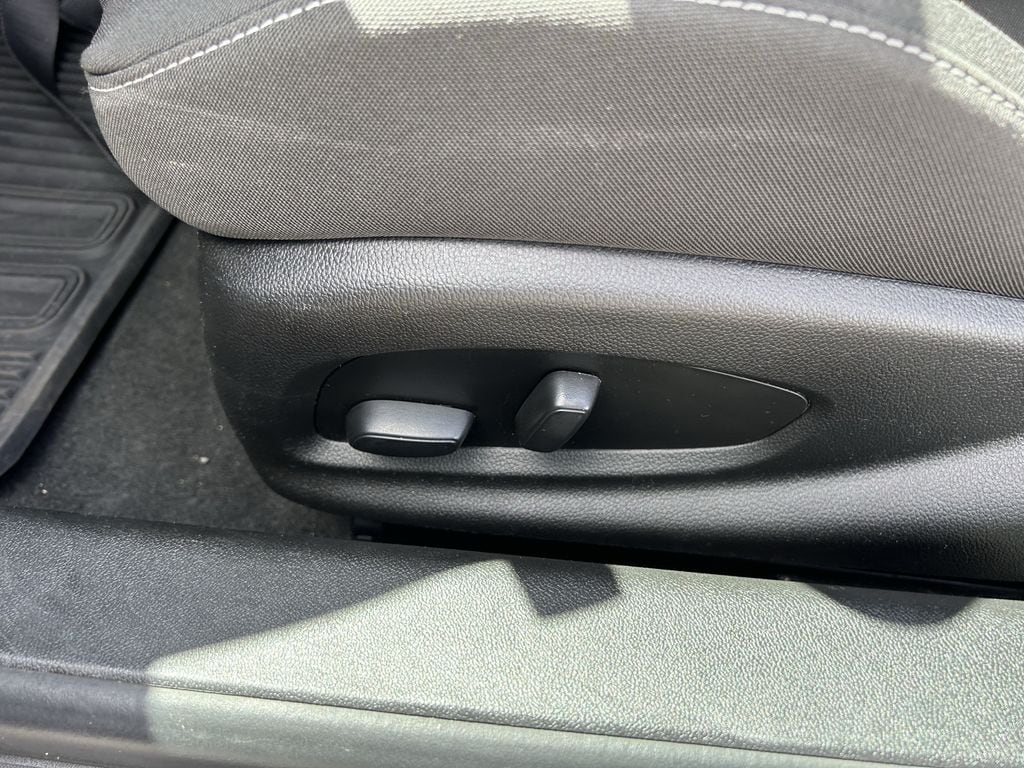 2024 Chevrolet Camaro 1LT - Photo 20