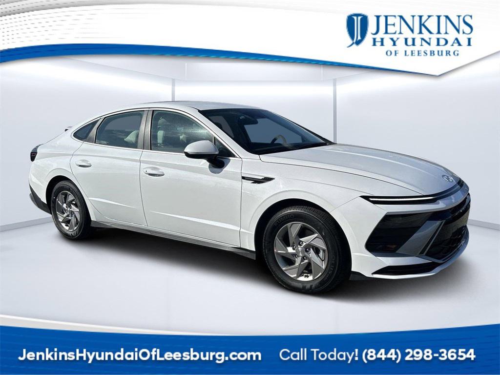 2026 Hyundai Sonata SE's photo