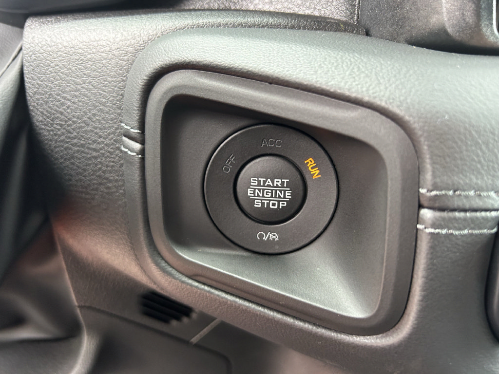 2025 Jeep Wrangler 4-Door Sahara - Photo 31