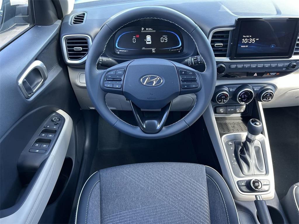 New 2025 Hyundai Venue Limited SUV