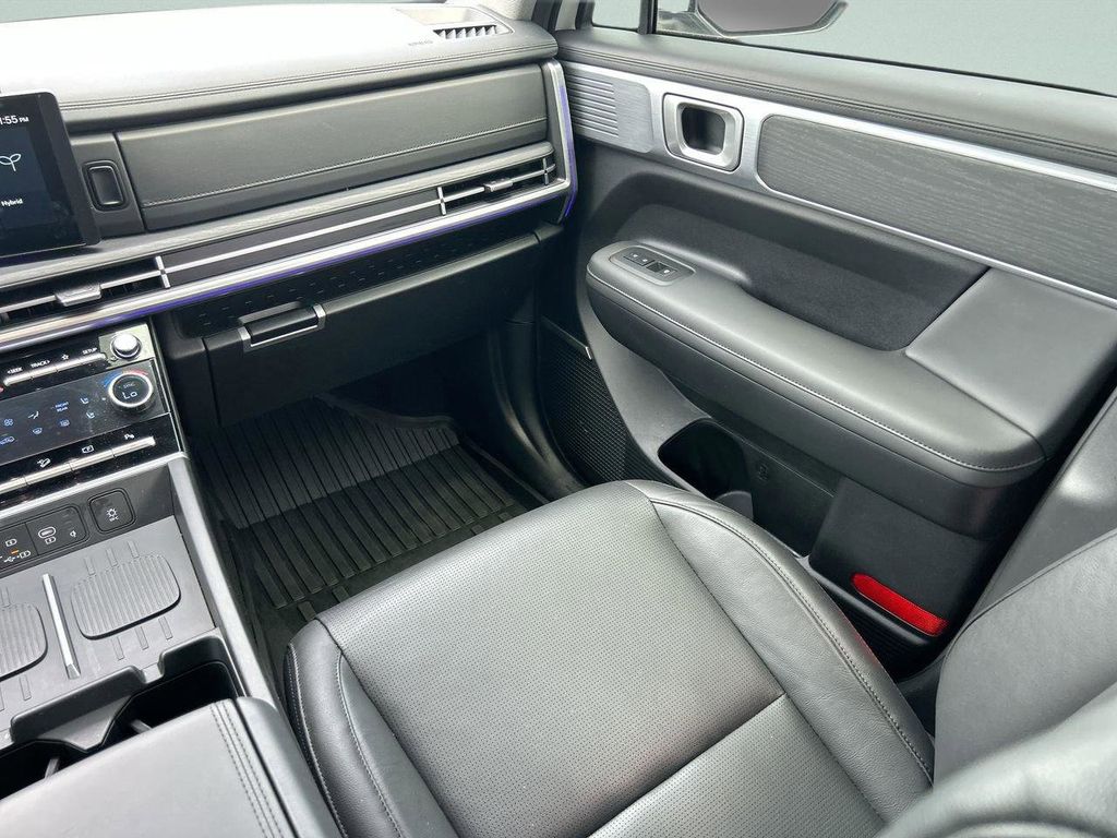 2024 Hyundai Santa Fe Limited HEV - Photo 19