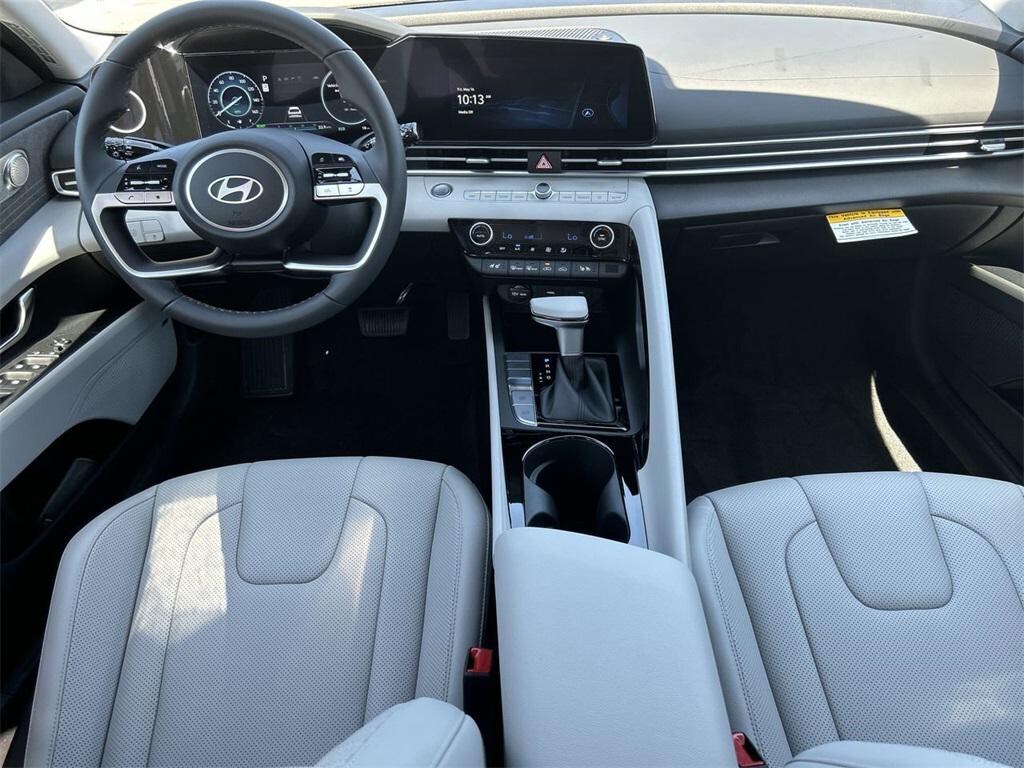 New 2025 Hyundai Elantra Hybrid Limited Sedan
