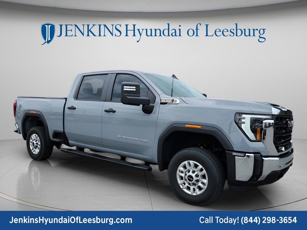 2024 GMC Sierra 4WD Crew Cab Standard Box Pro's photo