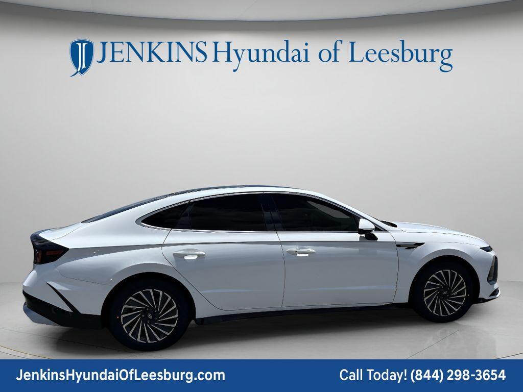New 2026 Hyundai Sonata Hybrid SEL Sedan