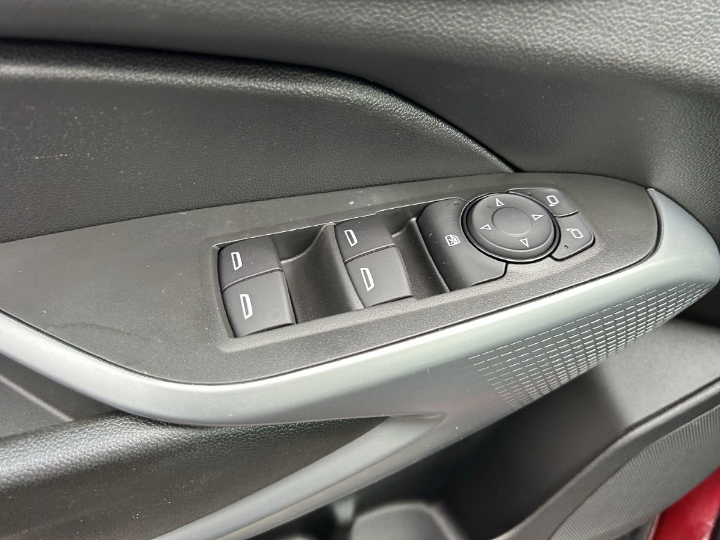 2025 Chevrolet Trax RS - Photo 22