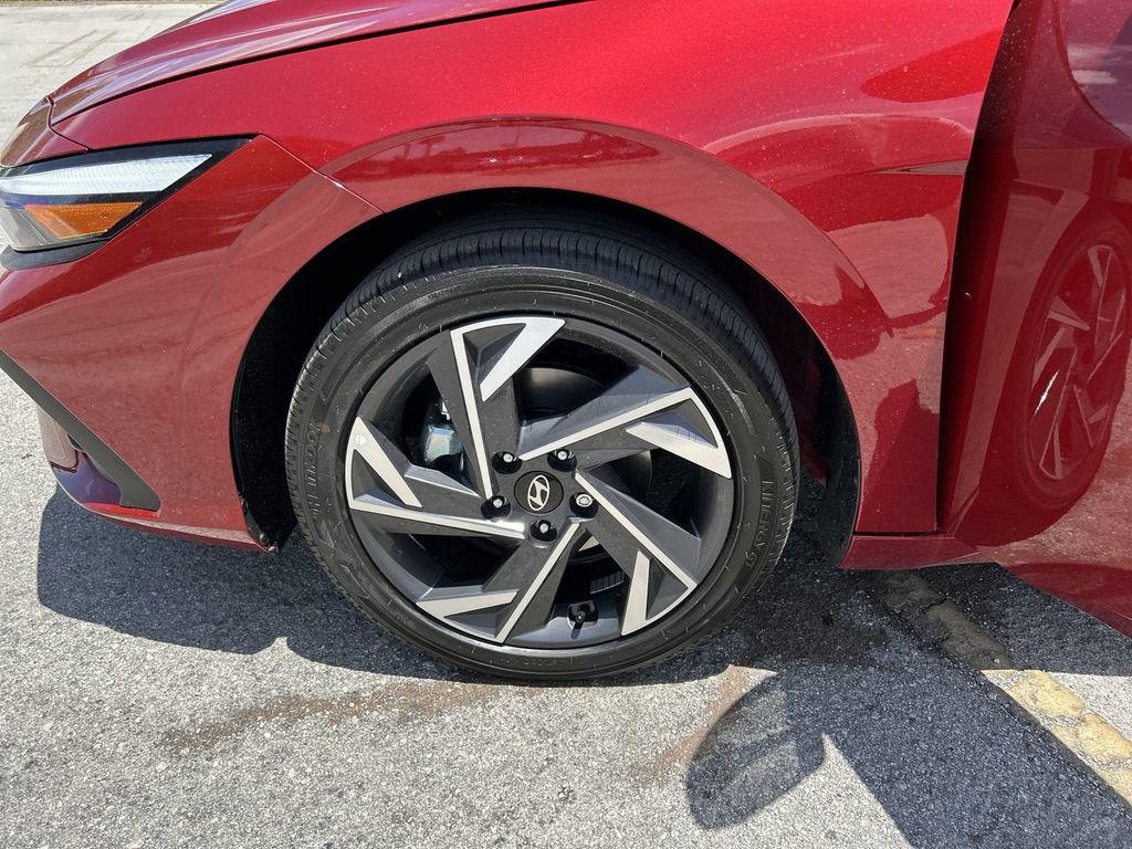 2025 Hyundai Elantra Blue - Photo 30