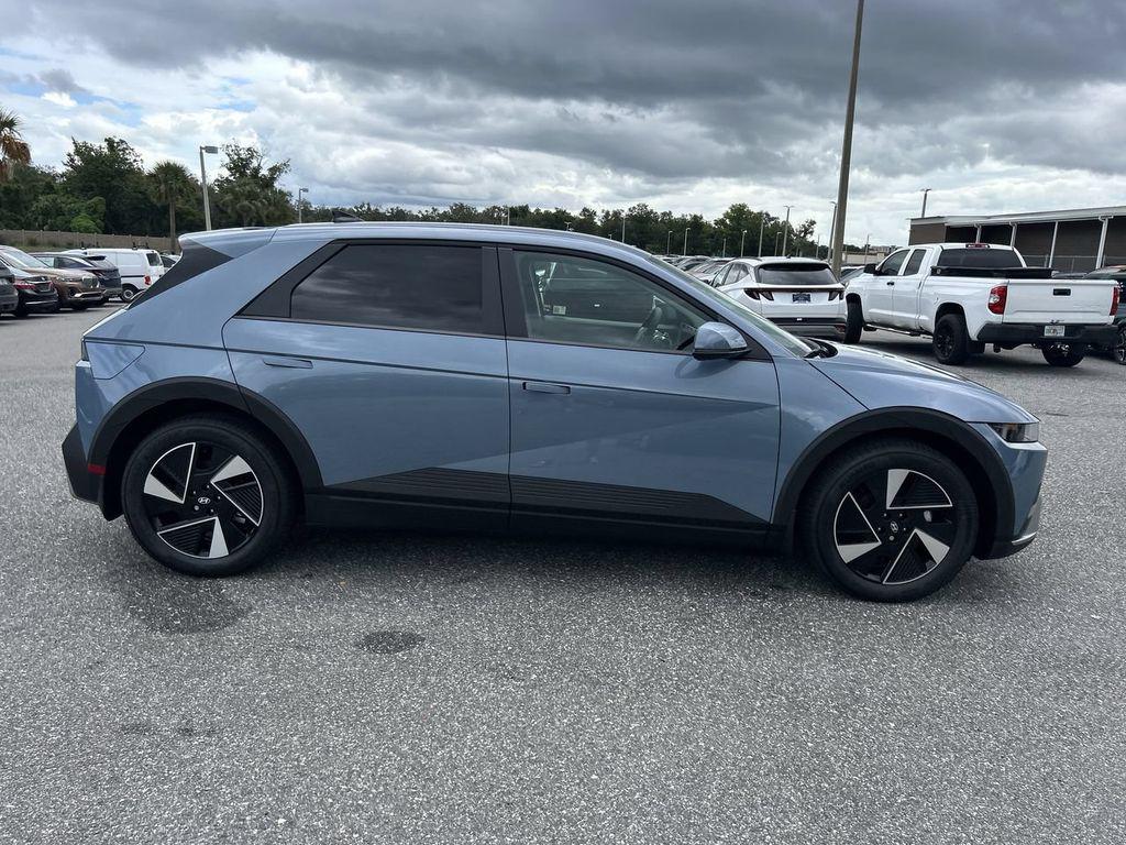 2025 Hyundai IONIQ 5 SE - Photo 10