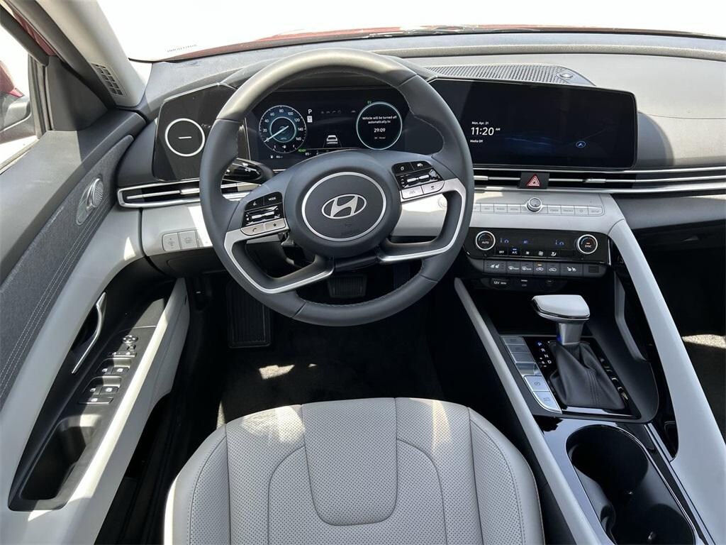 New 2025 Hyundai Elantra Hybrid Limited Sedan