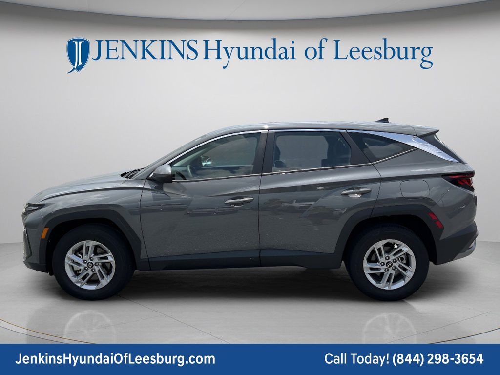 2025 Hyundai Tucson SE - Photo 9
