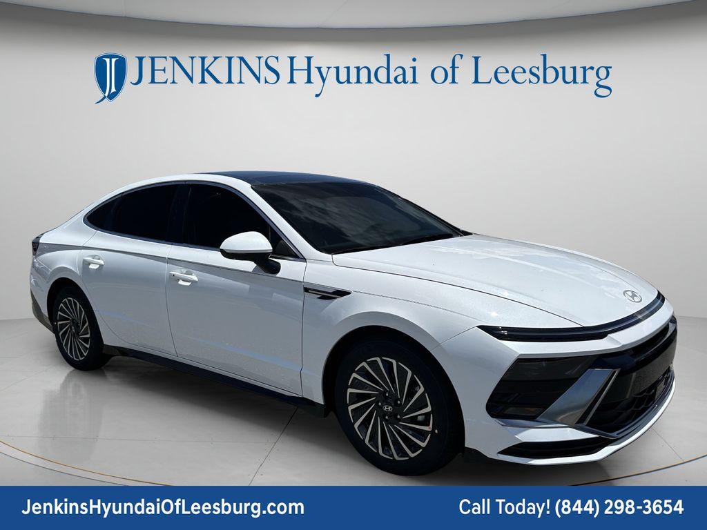 New 2026 Hyundai Sonata Hybrid SEL Sedan