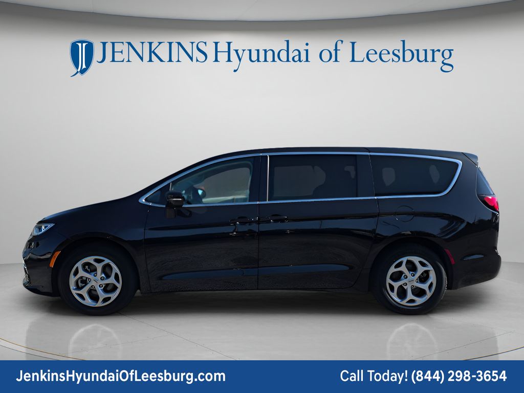 2024 Chrysler Pacifica Limited - Photo 8