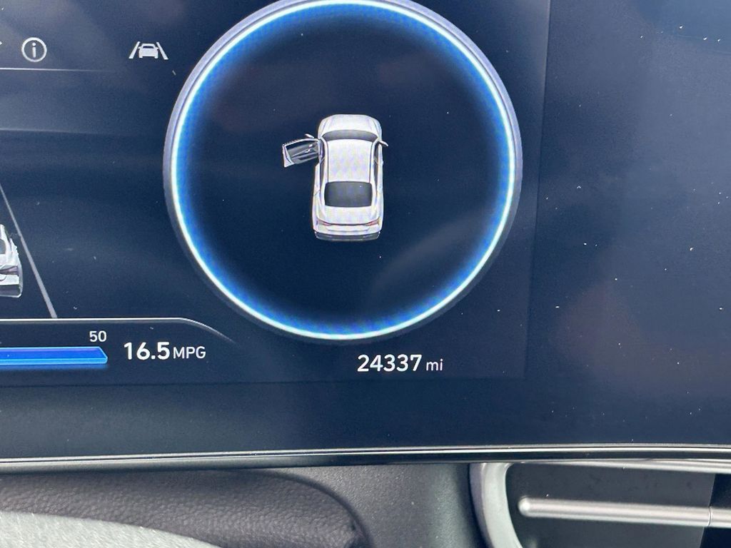 2024 Hyundai Elantra SEL - Photo 32