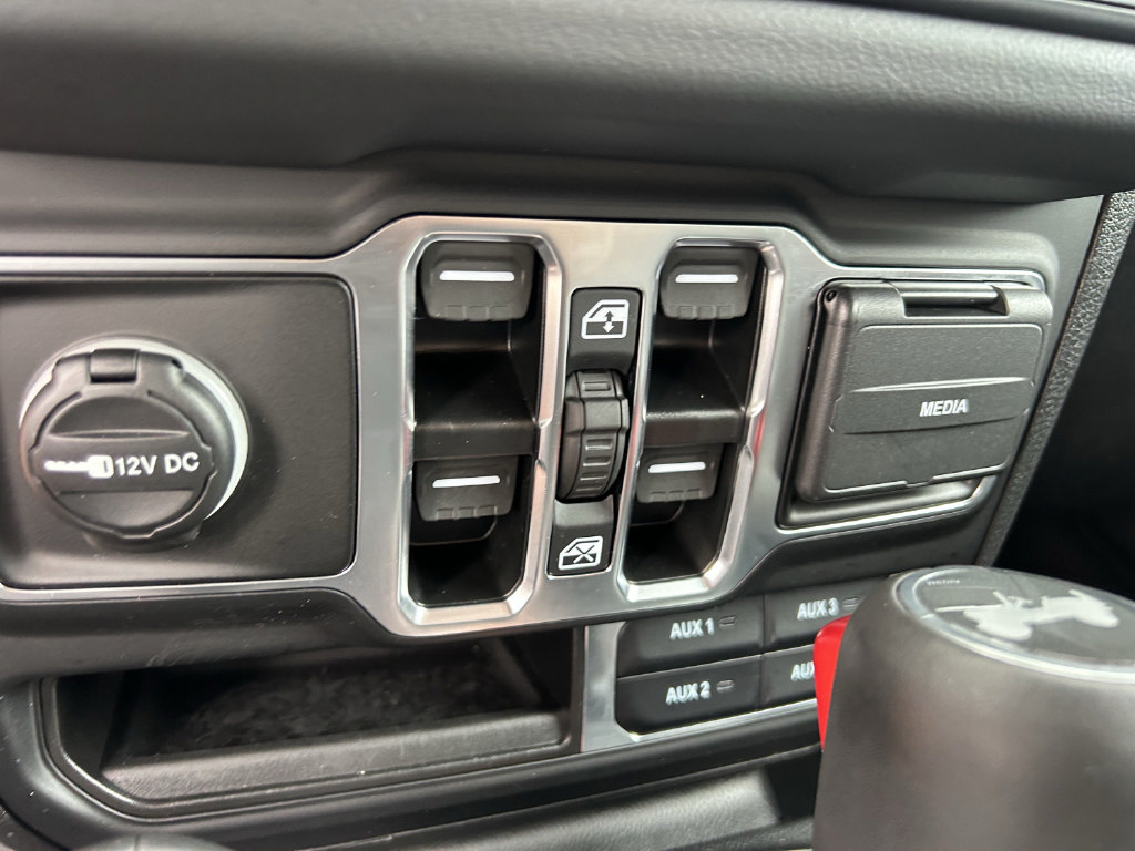 2025 Jeep Wrangler 4-Door Sahara - Photo 22