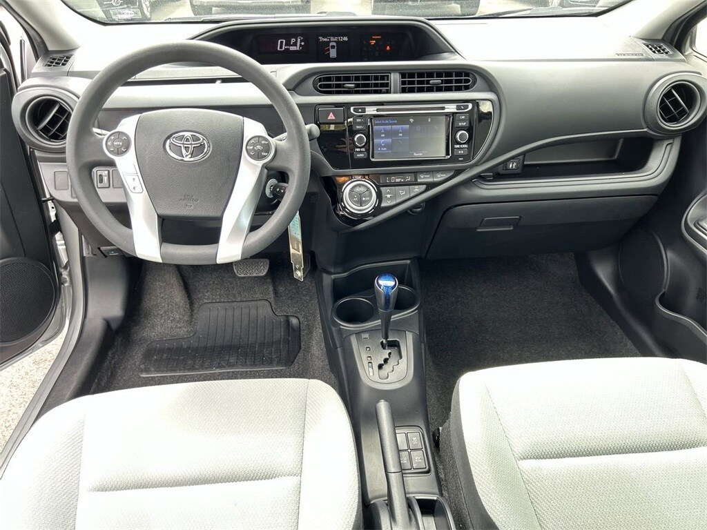 2016 Toyota Prius C Four photo 2
