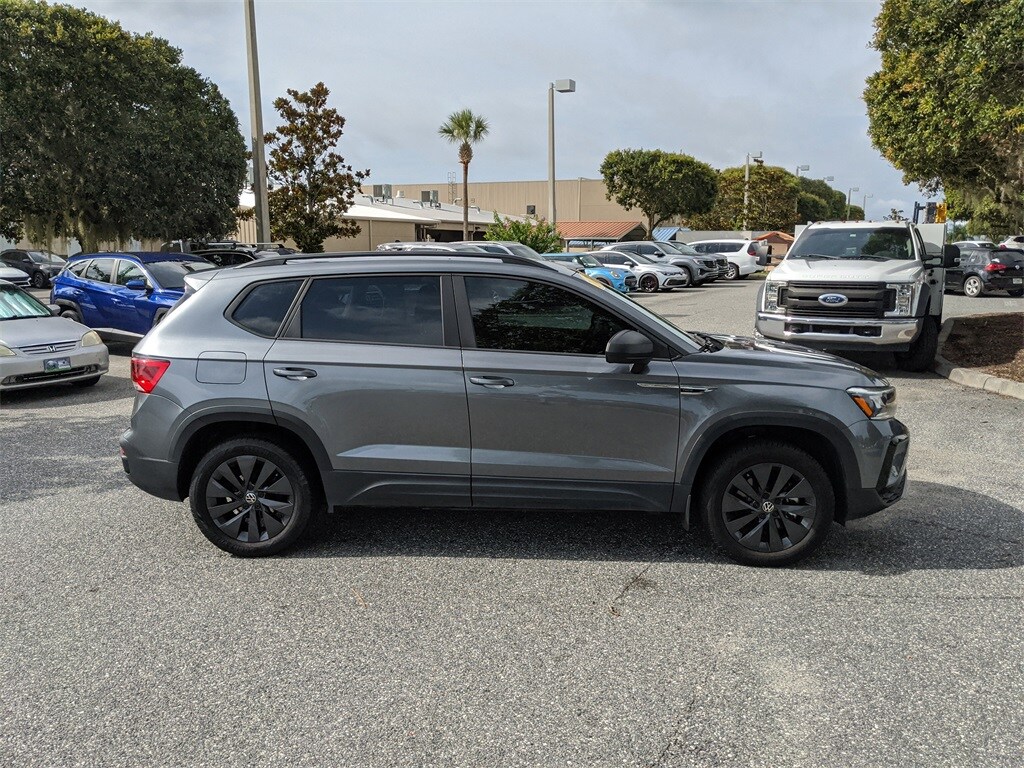 2024 Volkswagen Taos S photo 4