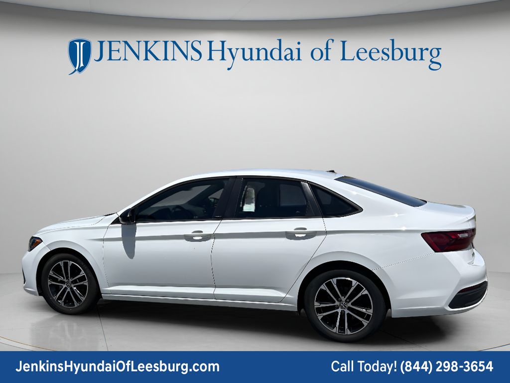2024 Volkswagen Jetta Sport - Photo 8