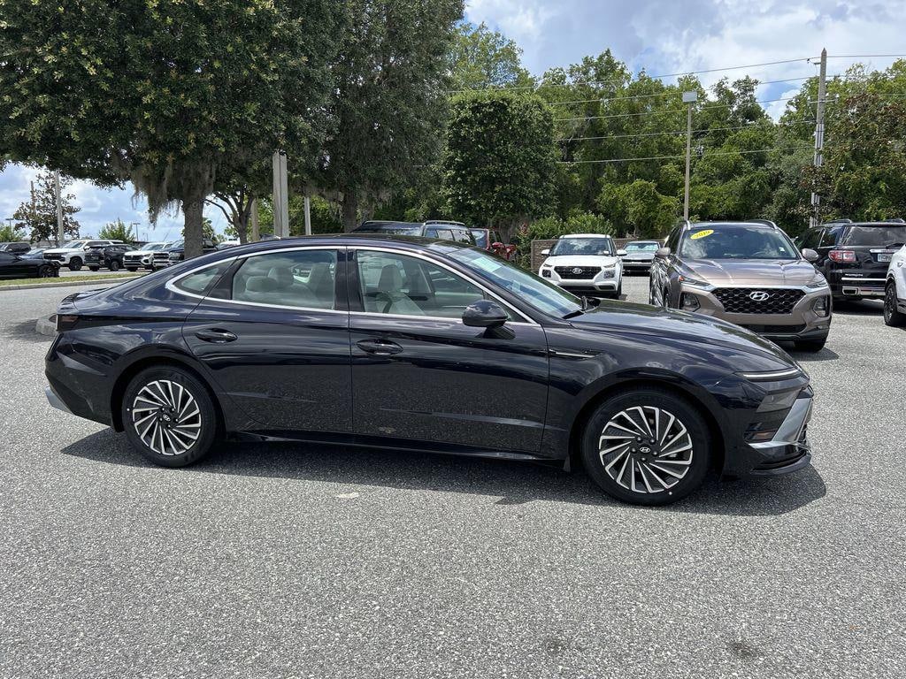 New 2026 Hyundai Sonata Hybrid SEL Sedan