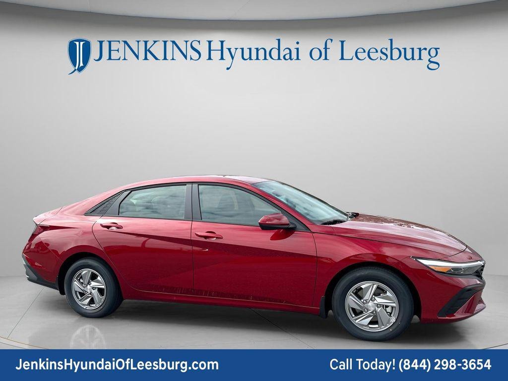 New 2026 Hyundai Elantra SE Sedan