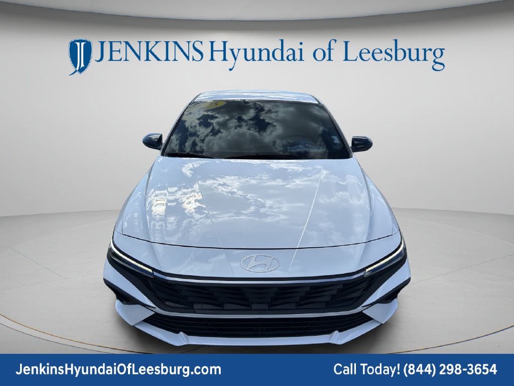 2025 Hyundai Elantra SEL - Photo 12