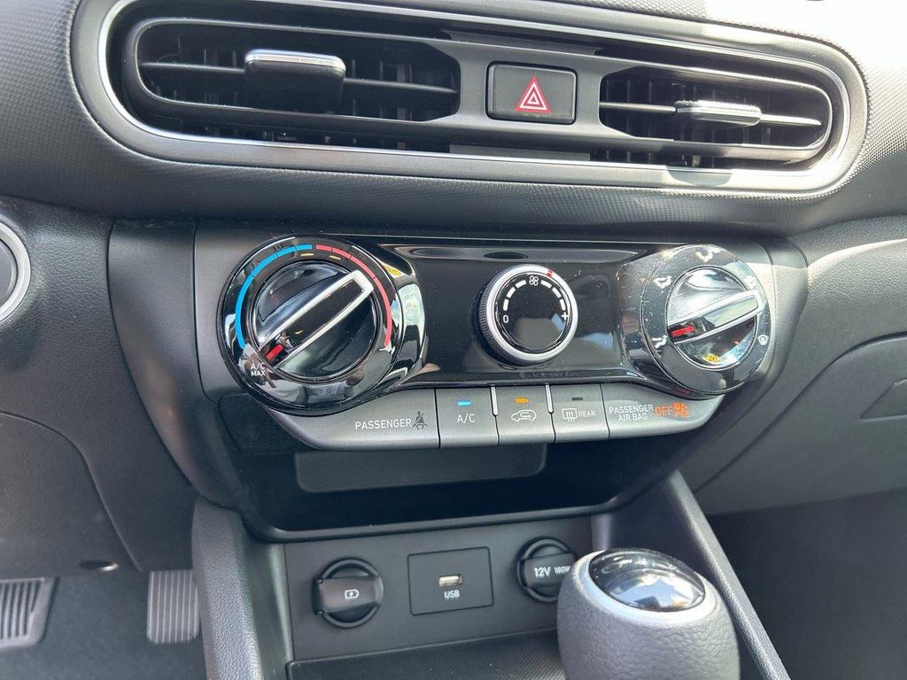 2023 Hyundai Kona SEL - Photo 20