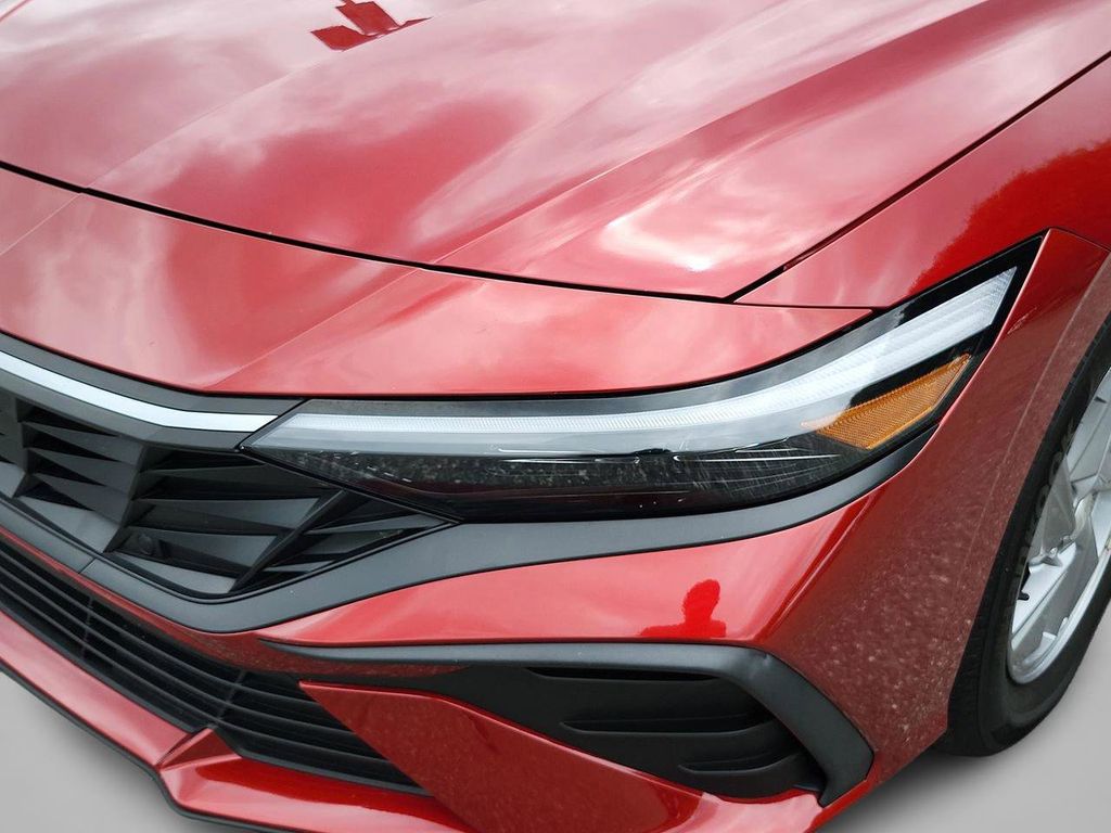 2024 Hyundai Elantra SE - Photo 33