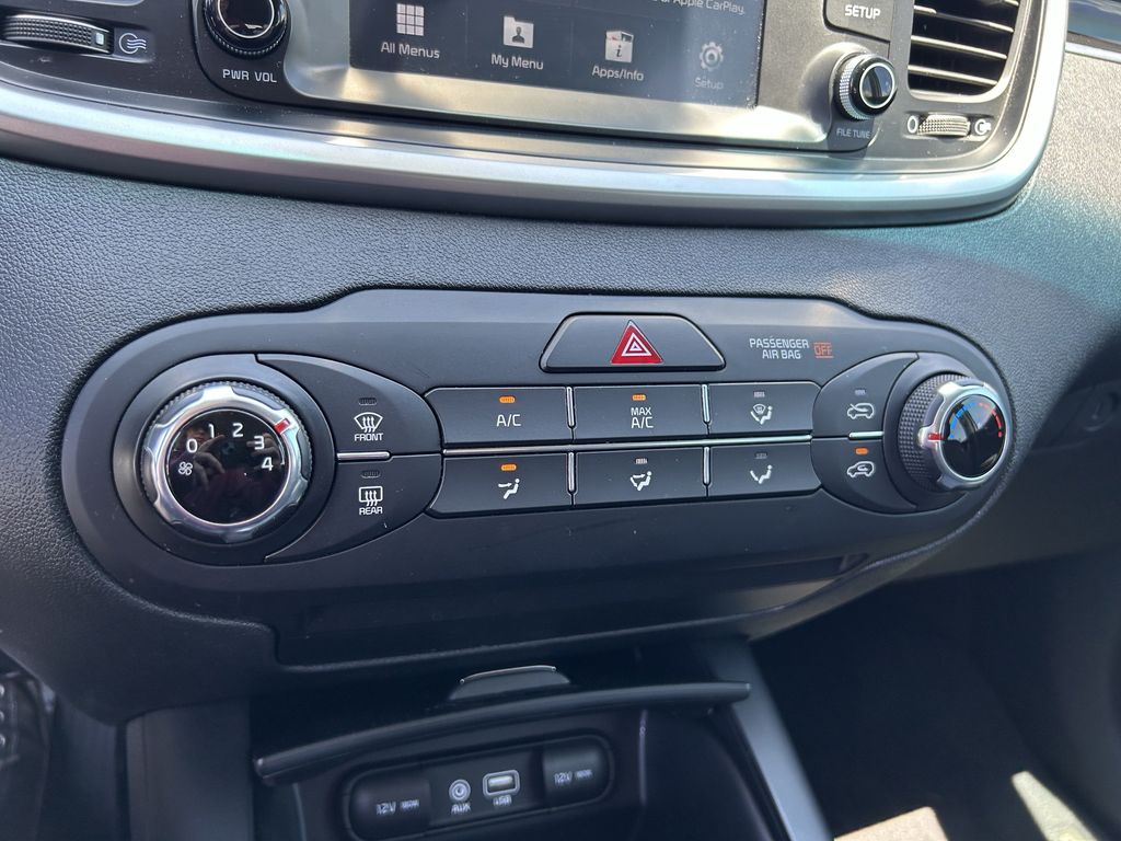 2019 Kia Sorento L - Photo 24