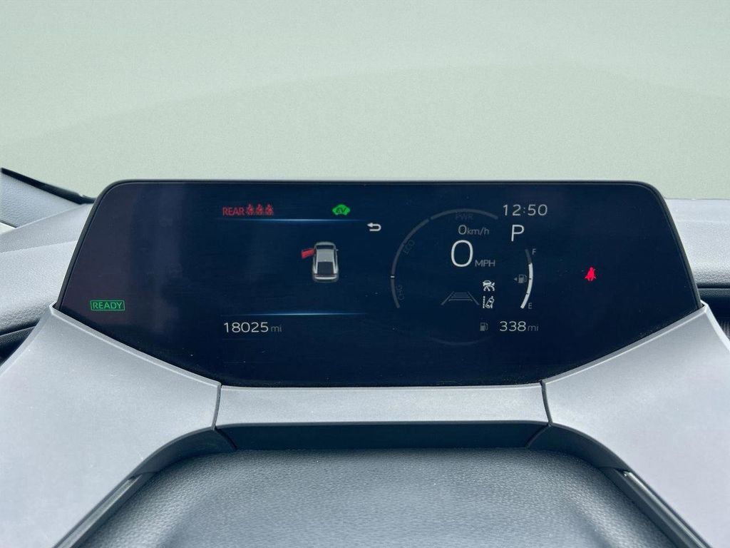 2024 Toyota Prius XLE - Photo 34