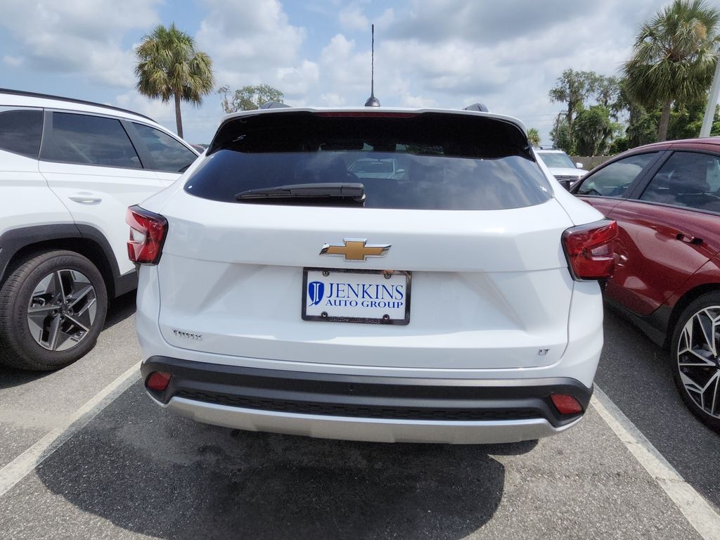 Used 2025 Chevrolet Trax LT SUV