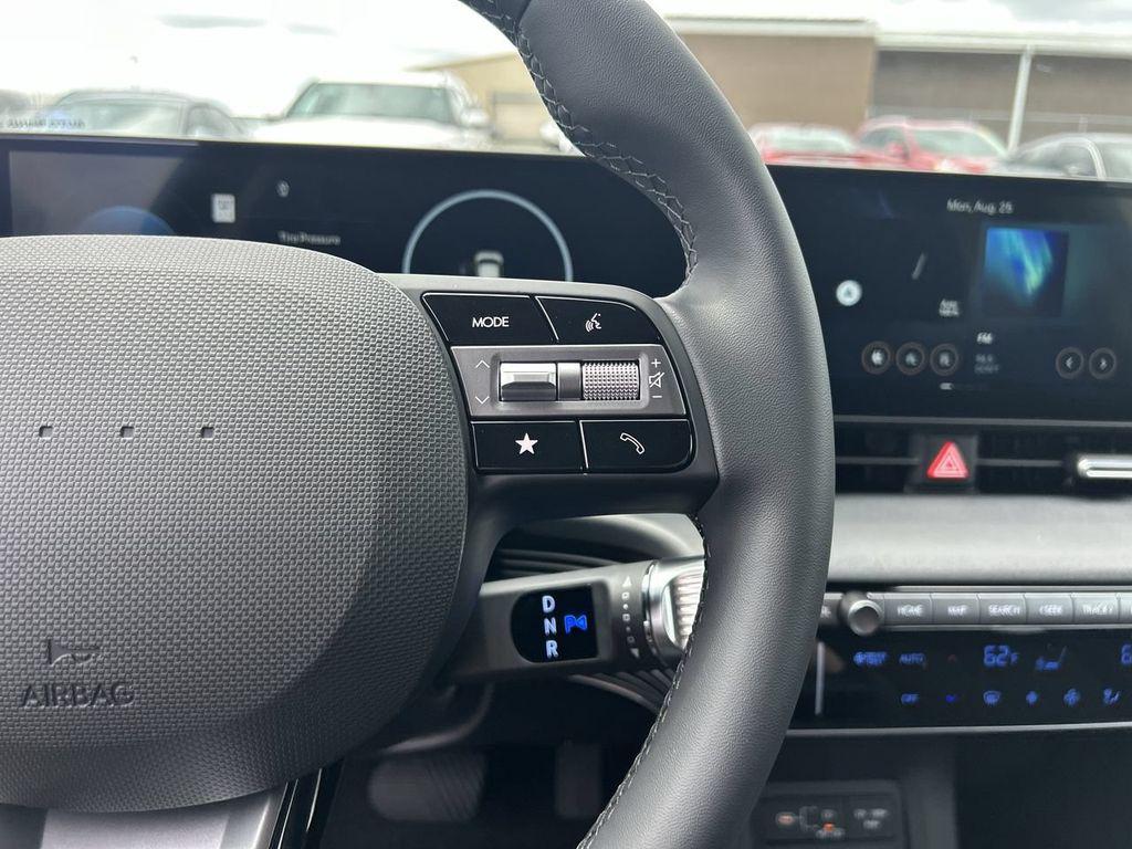2025 Hyundai IONIQ 5 SE - Photo 27