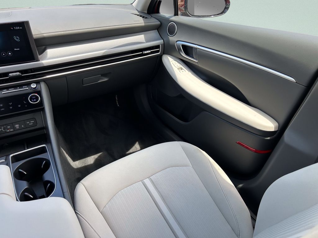 2024 Hyundai Sonata SEL - Photo 18