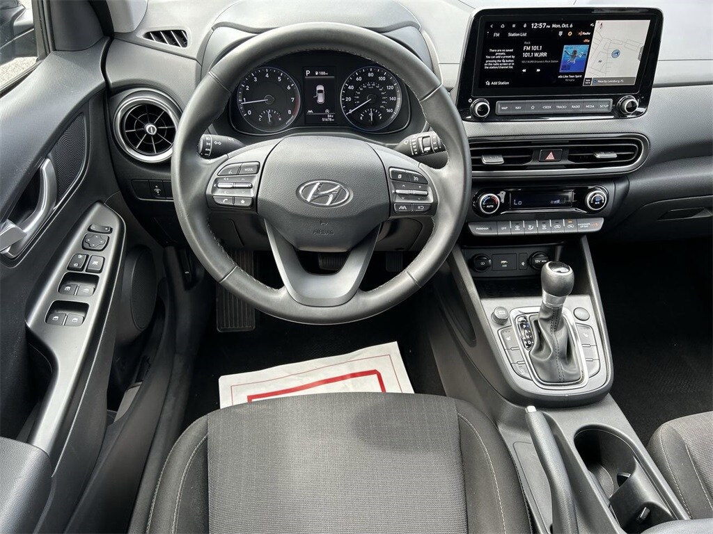 2023 Hyundai Kona SEL photo 4