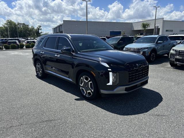 2024 Hyundai Palisade Limited photo 2