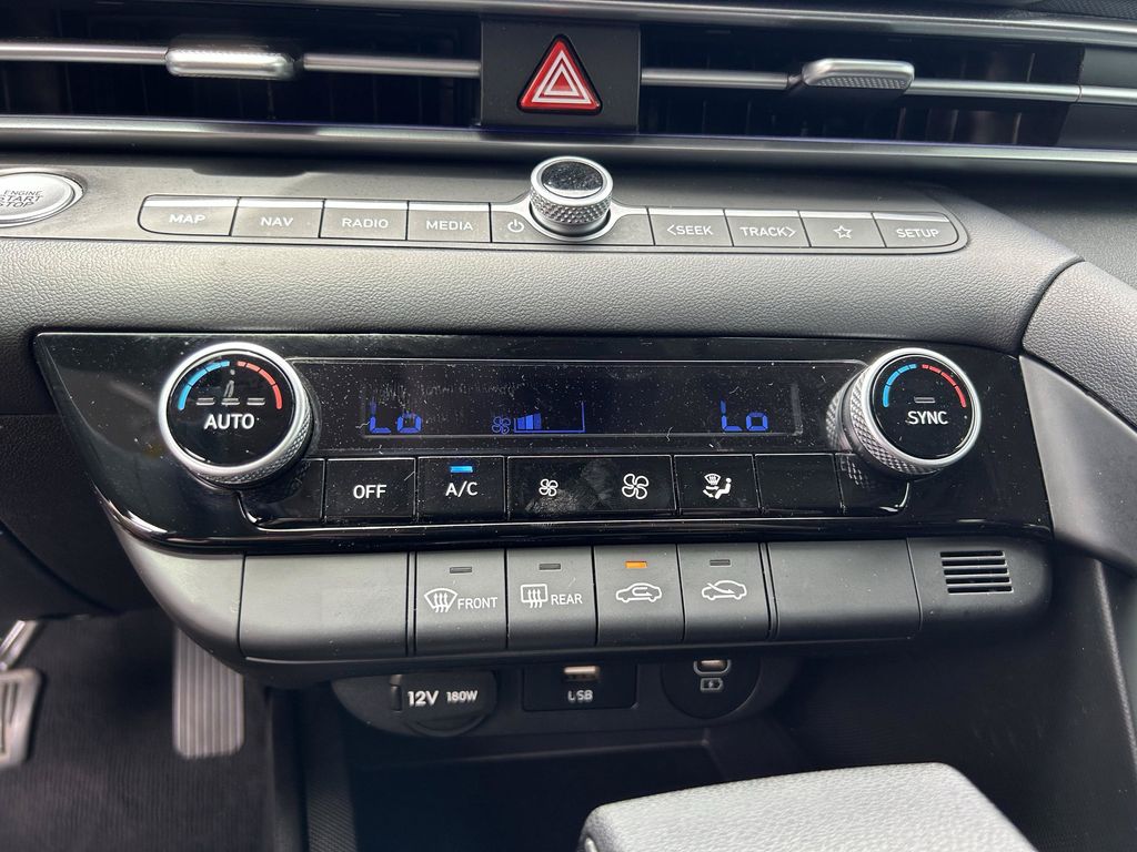 2024 Hyundai Elantra SEL - Photo 24