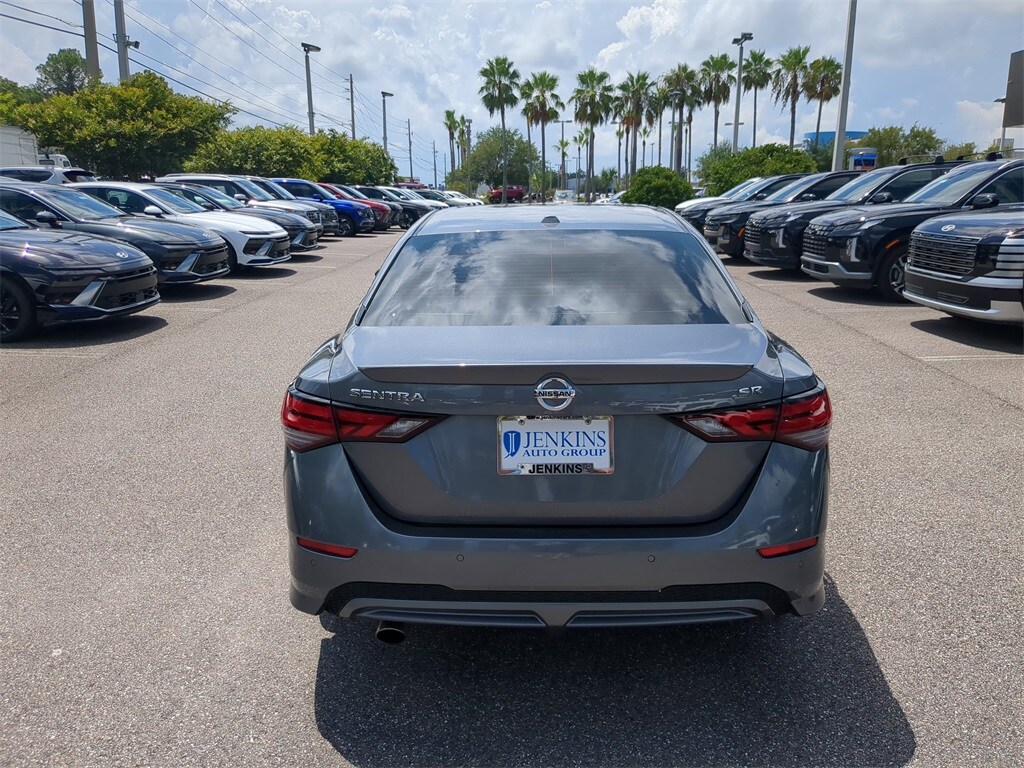 2023 Nissan Sentra SR photo 3