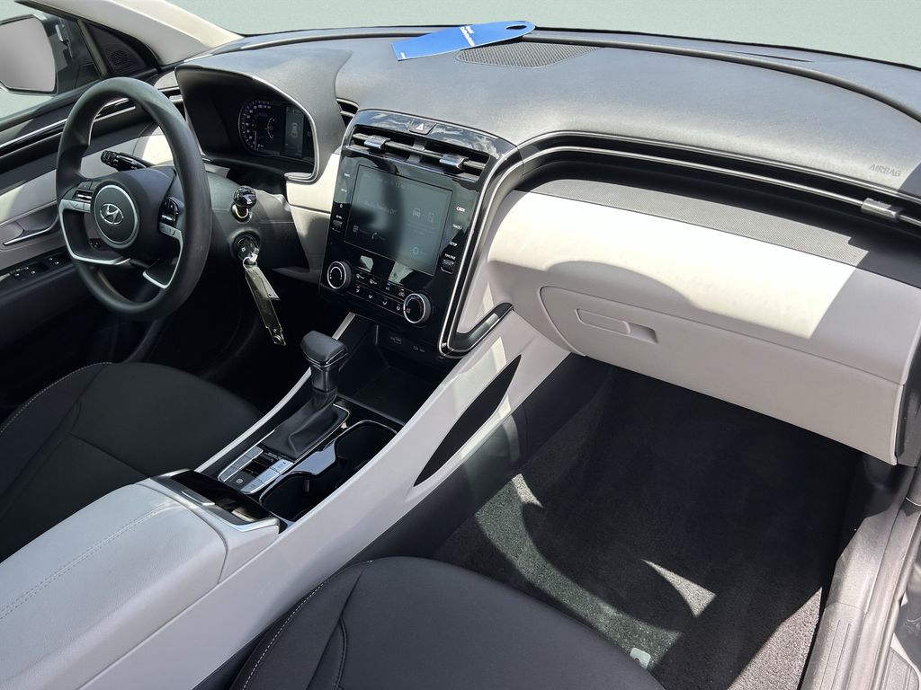 2024 Hyundai Tucson SE - Photo 16