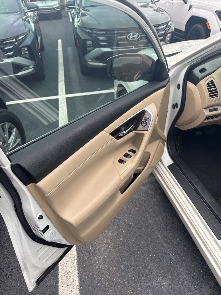 2015 Nissan Altima 2.5 SL photo 2