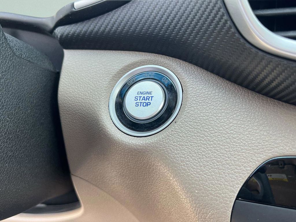 2021 Hyundai Tucson Value - Photo 25