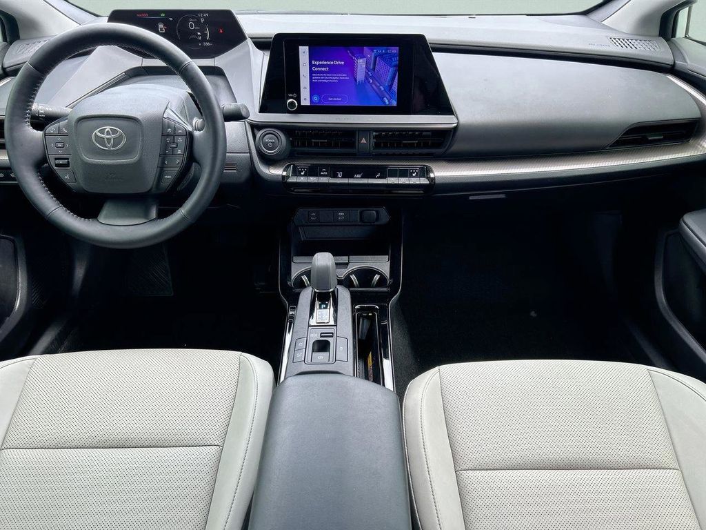 2024 Toyota Prius XLE - Photo 17