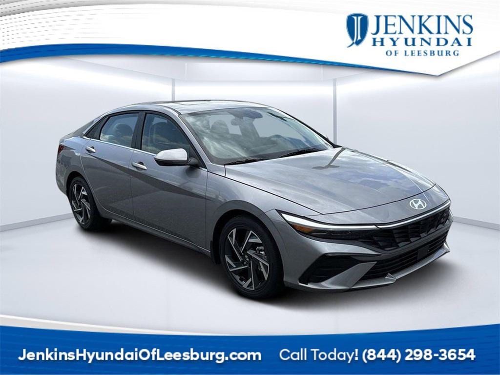 2025 Hyundai Elantra Limited's photo