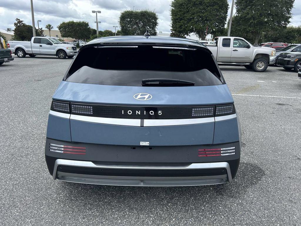 2025 Hyundai IONIQ 5 SE - Photo 12