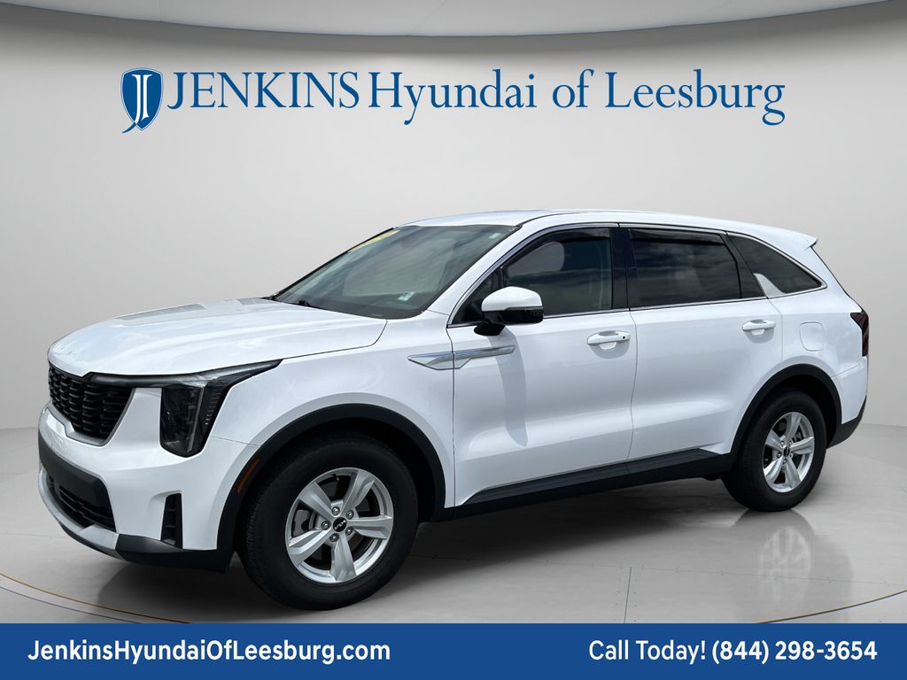 2024 Kia Sorento LX - Photo 11