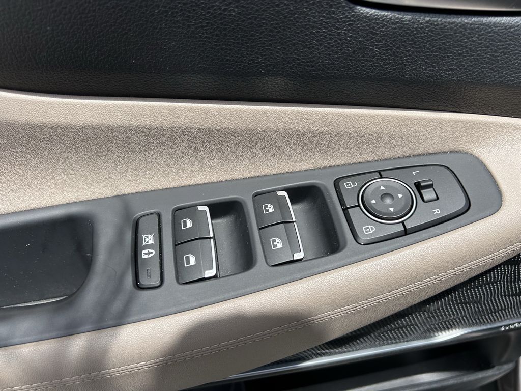 2020 Hyundai Santa Fe SEL - Photo 23