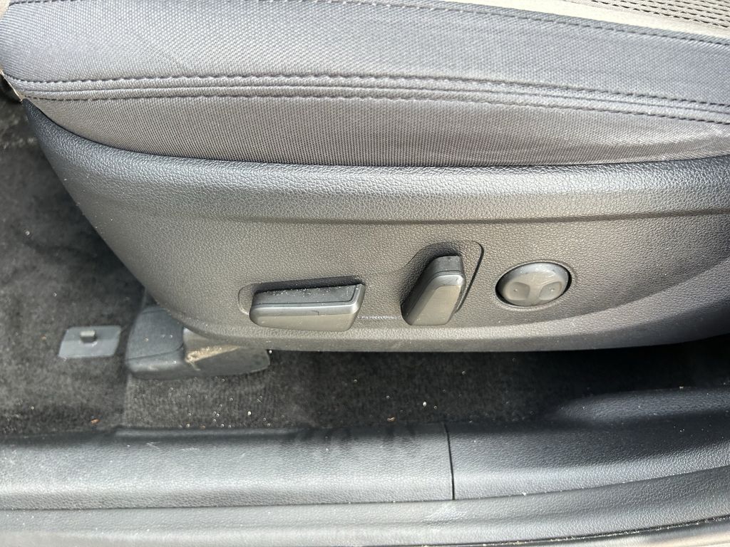 2020 Hyundai Santa Fe SEL - Photo 25
