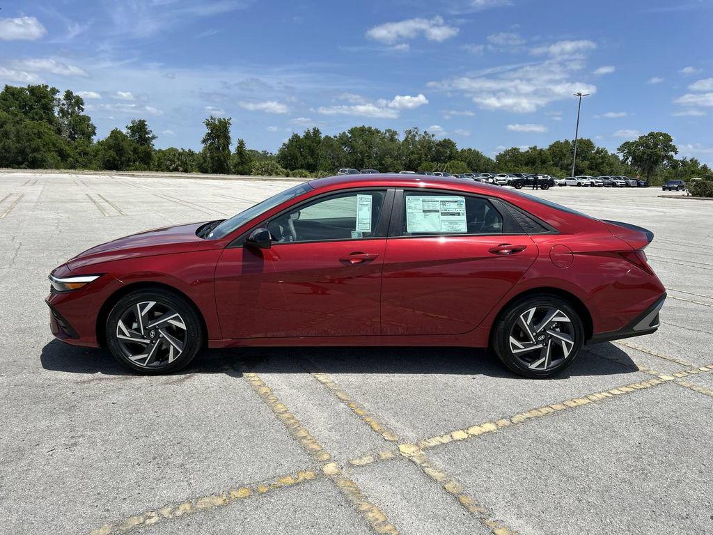 2025 Hyundai Elantra Blue - Photo 13
