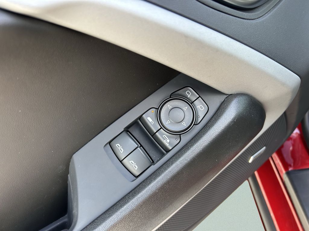 2024 Chevrolet Camaro 1LT - Photo 18